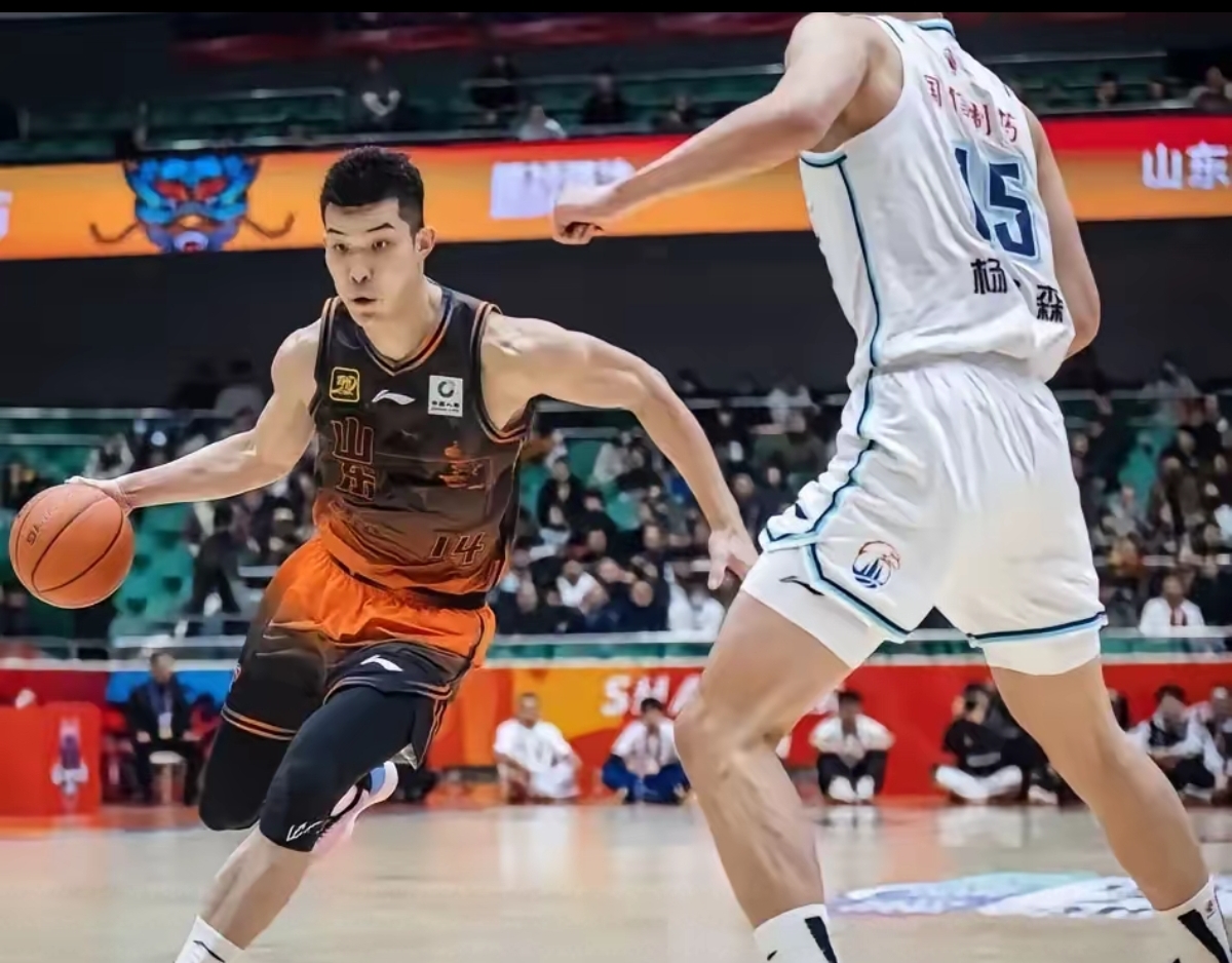 今晨NBA季后赛传出新动向,山东男篮主帅复盘,管理层表态:质疑声仍在,球队文化再被提及的简单介绍 今晨NBA季后赛传出新动向,山东男篮主帅复盘,管理层表态:质疑声仍在,球队文化再被提及的简单介绍